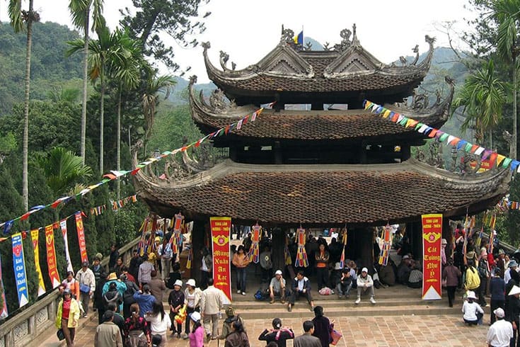 activities at Huong pagoda festival