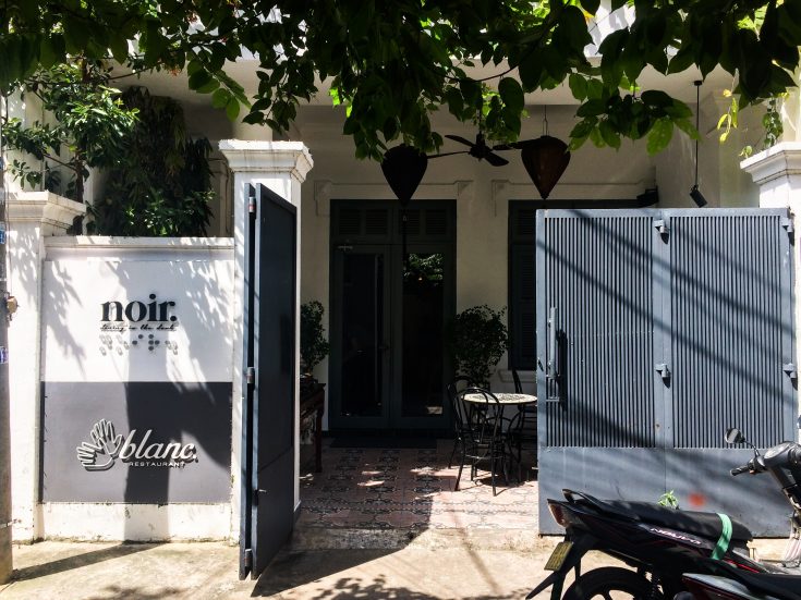 Blanc restaurant from outside