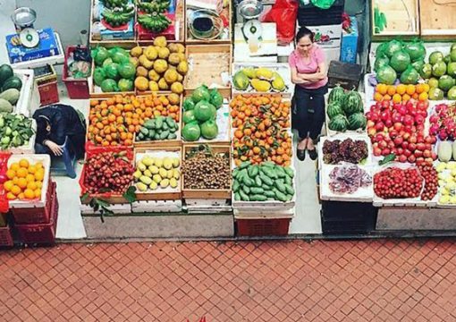 Cho Hom Market: A Paradise of Fabric And Food in Hanoi