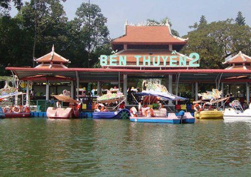 Dam Sen Park in Ho Chi Minh City