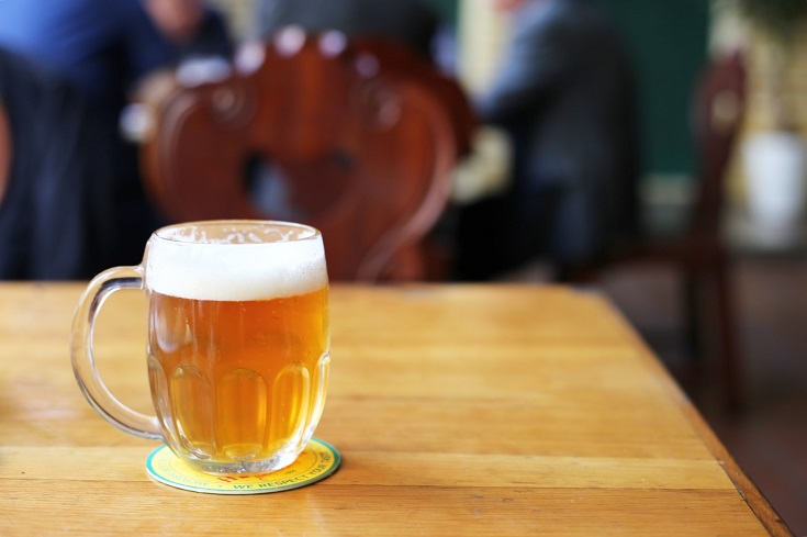 Fresh beer at Bia Hoi corner