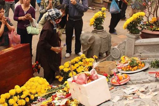 Huong Pagoda Festival, Hanoi