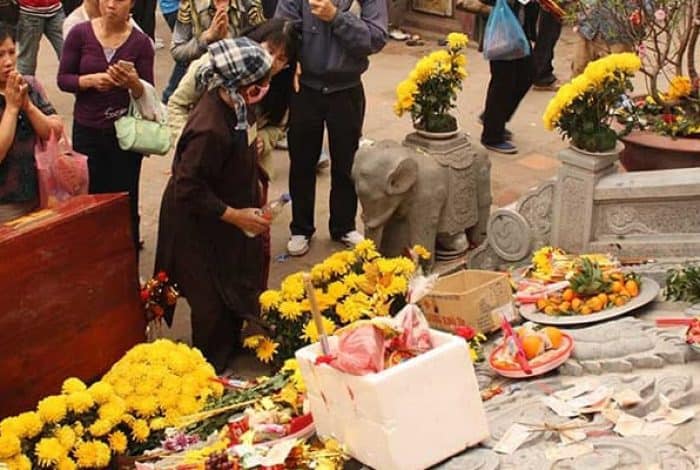 Huong Pagoda Festival, Hanoi