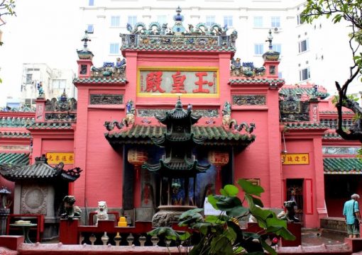 Jade Emperor Pagoda – Where President Obama  visited in Saigon