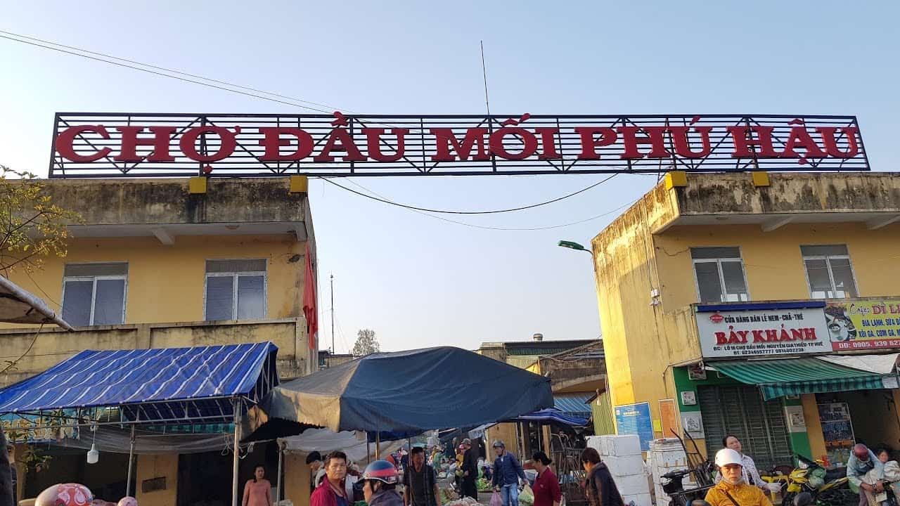 Phu-Hau-Market