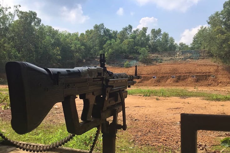 Play gun in Ben Dinh tunnels