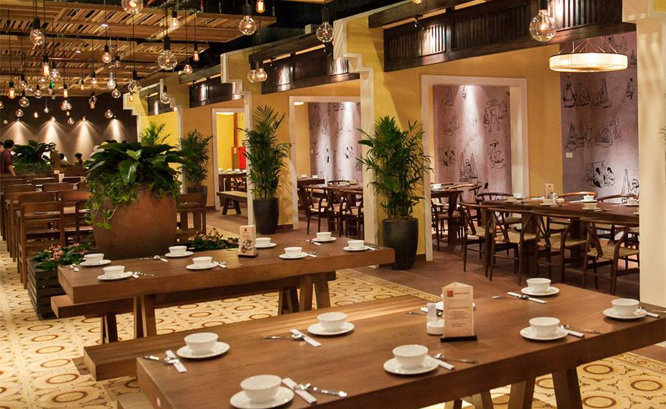 Quan An Ngon restaurant inside