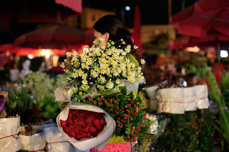 Quang Ba Flower Market - Early Morning Adventures In Hanoi, Vietnam