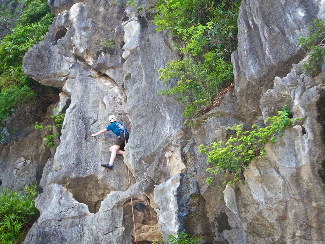 Cat Ba Rock Climbing