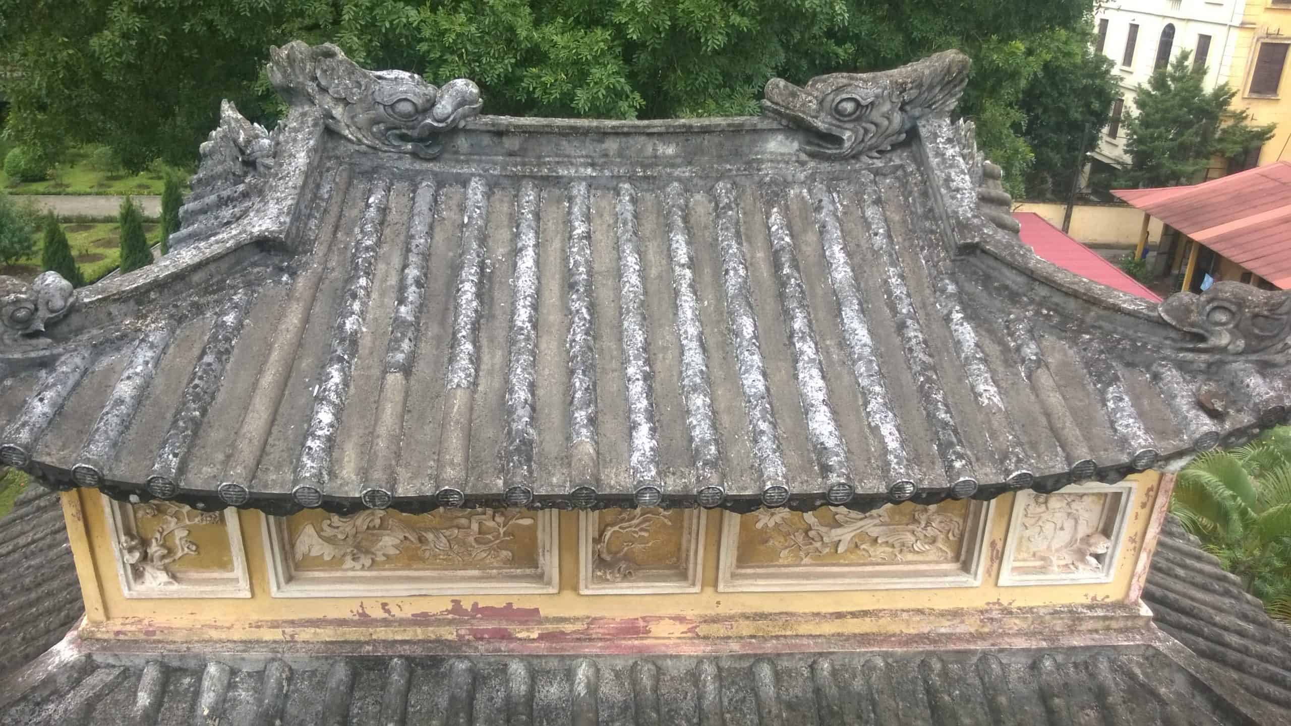 Rooftop of Kinh Thien palace