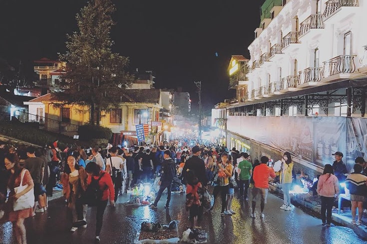 Saturday Night Love market in Sapa