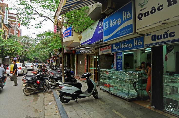 Shops at Hang Bac street