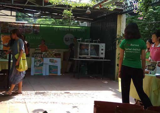 Tay Ho Weekend Market: A Special Kind of Market for Expatriates in Hanoi