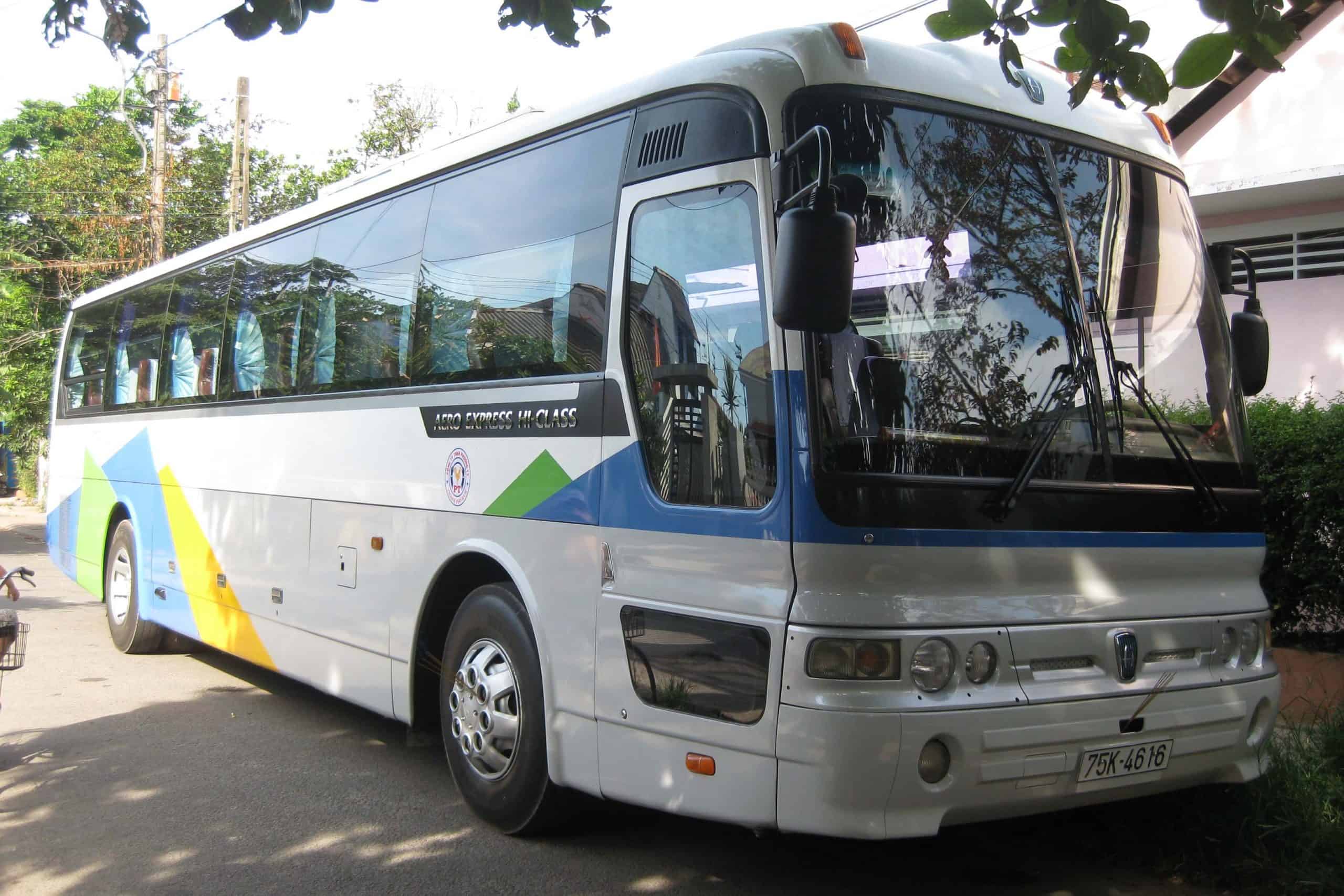 travel from Hue to Hoi An by bus