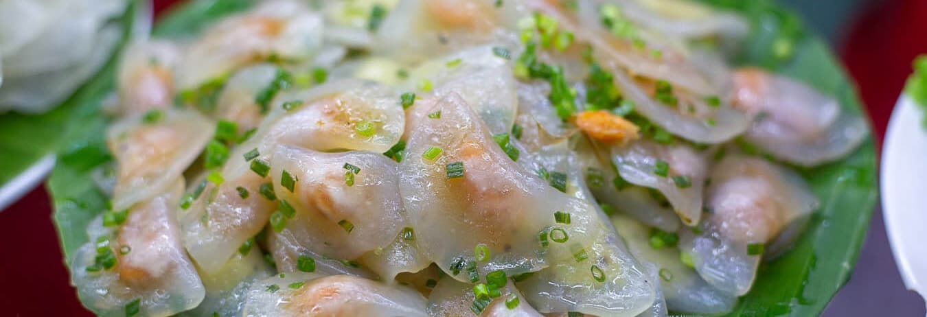 Tasting Vac Cake (White Rose Dumpling) in Hoi An