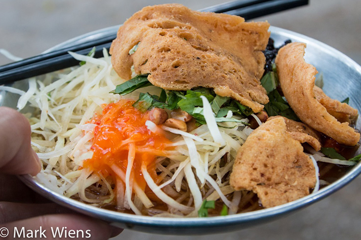 Vietnamese Papaya Salad at Le Van Tam park,