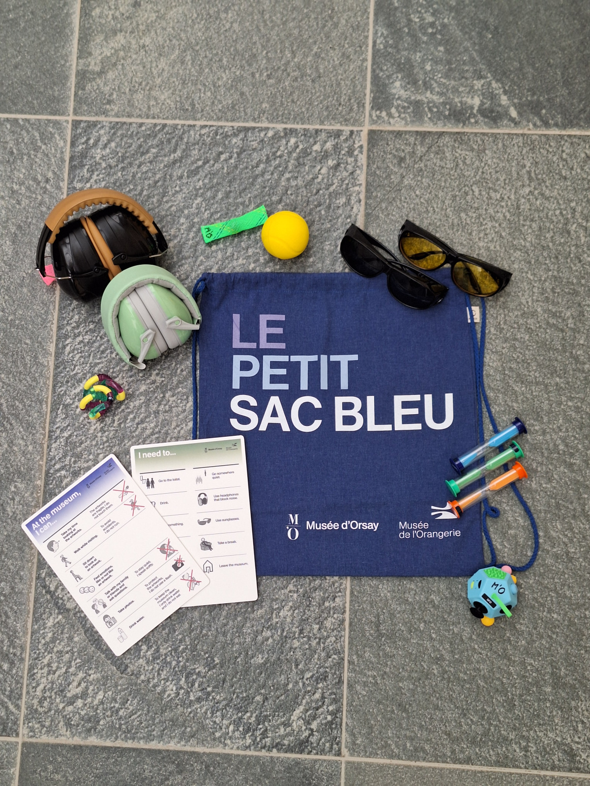 Le petit sac bleu