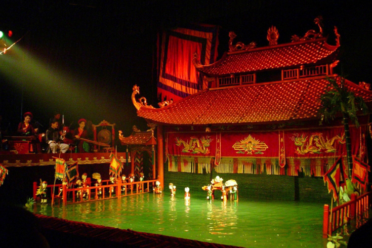 Water puppet show